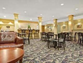 Baymont By Wyndham Wahpeton Hotel Exterior foto
